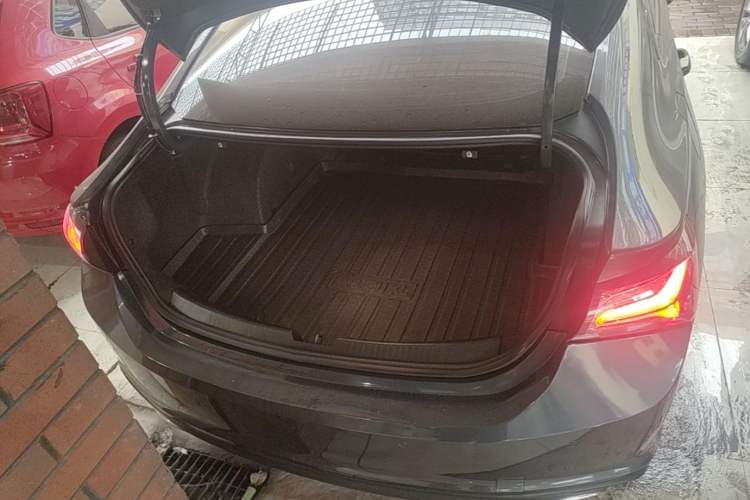 Used Chevrolet Malibu XL 2022 Redline 550T Automatic RuiLian Edition Trunk