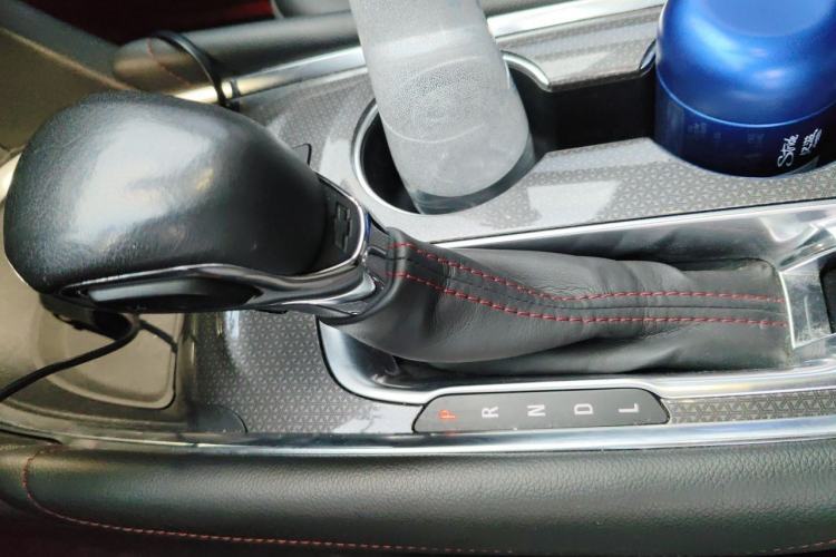 Used Chevrolet Malibu XL 2022 Redline 550T Automatic Sport Edition Gear Lever
