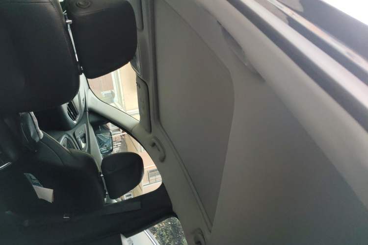 Used Chevrolet Malibu XL 2022 Redline 550T Automatic Sport Edition Headliner