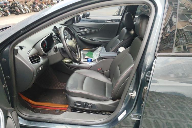 Used Chevrolet Malibu XL 2022 Redline 550T Automatic Sport Edition Left Front Seat