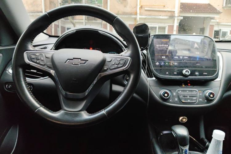 Used Chevrolet Malibu XL 2022 Redline 550T Automatic Sport Edition Steering Wheel
