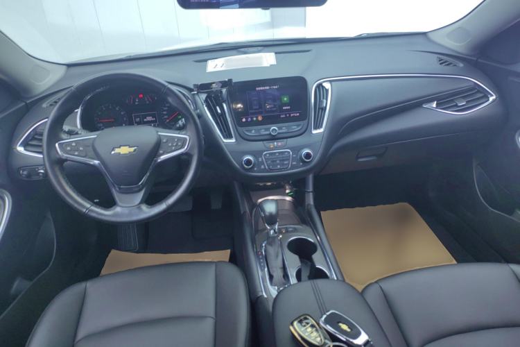 Used Chevrolet Malibu XL 2022 535T Automatic Sport Edition Center Console