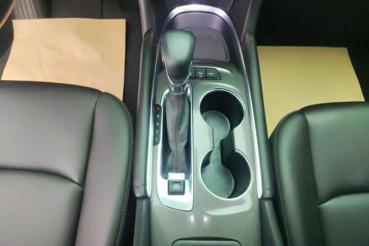 Used Chevrolet Malibu XL 2022 Redline 550T Automatic Sport Edition Gear Lever