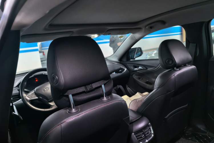 Used Chevrolet Malibu XL 2022 Redline 550T Automatic Sport Edition Headliner