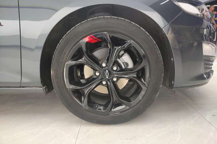 Used Chevrolet Malibu XL 2022 Redline 550T Automatic Sport Edition Left Front Wheel Hub
