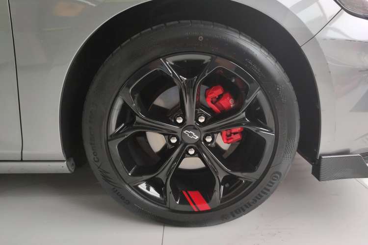 Used Chevrolet Malibu XL 2022 Redline 550T Automatic Sport Edition Left Rear Wheel Hub