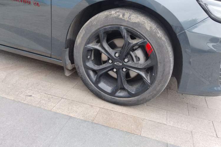 Used Chevrolet Malibu XL 2022 Redline 550T Automatic Sport Edition Right Front Wheel Hub