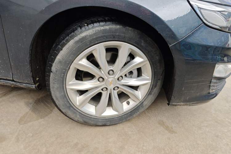 Used Chevrolet Malibu XL 2022 535T Automatic Sport Edition Right Front Wheel Hub