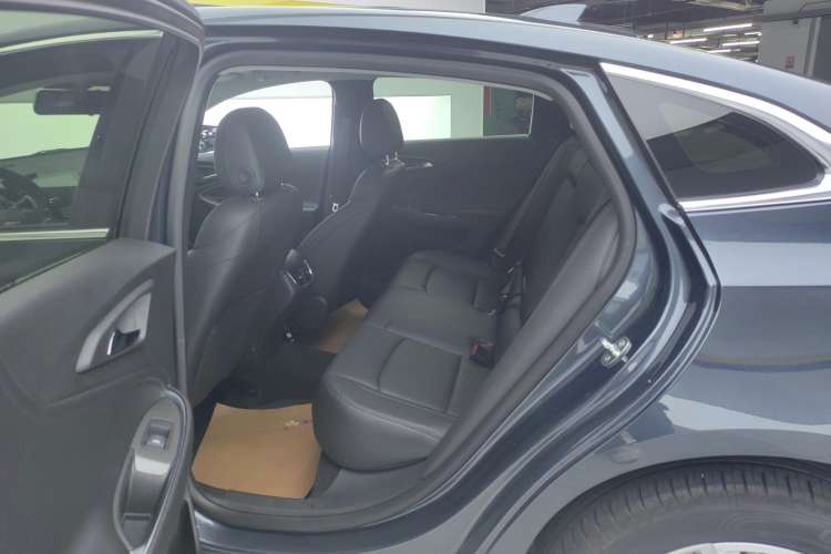 Used Chevrolet Malibu XL 2022 535T Automatic Sport Edition Right Rear Seat