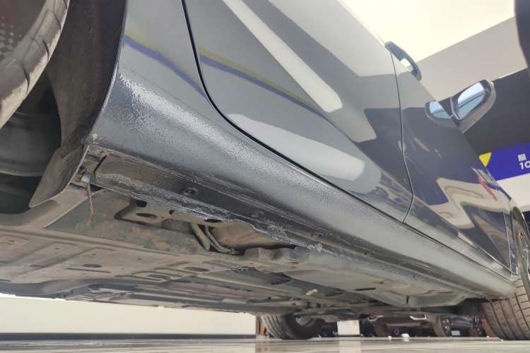 Used Chevrolet Malibu XL 2022 Redline 550T Automatic Sport Edition Right Side Sill
