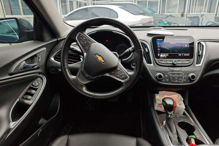 Used Chevrolet Malibu XL 2022 535T Automatic Sport Edition Steering Wheel