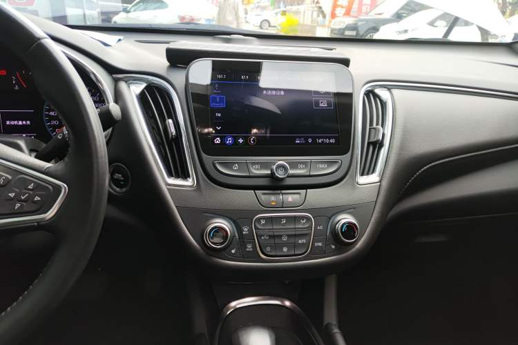 Used Chevrolet Malibu XL 2022 535T Automatic Sport Edition Audio And AC Panel