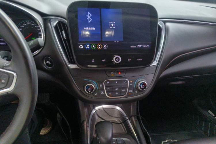 Used Chevrolet Malibu XL 2022 Redline 550T Automatic Sport Edition Audio And AC Panel