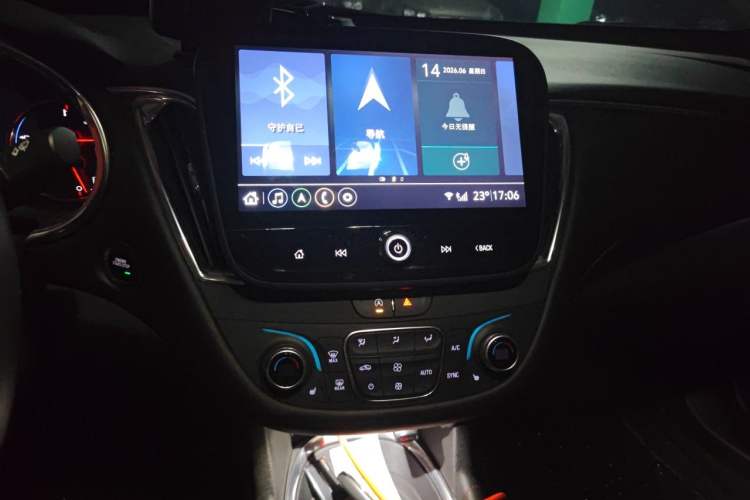 Used Chevrolet Malibu XL 2022 Redline 550T Automatic Sport Edition Audio And AC Panel