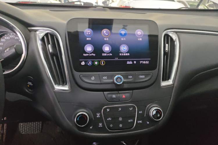 Used Chevrolet Malibu XL 2022 535T Automatic Sport Edition Audio And AC Panel