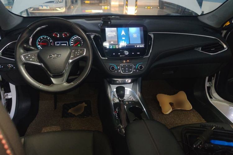 Used Chevrolet Malibu XL 2022 Redline 550T Automatic Sport Edition Center Console