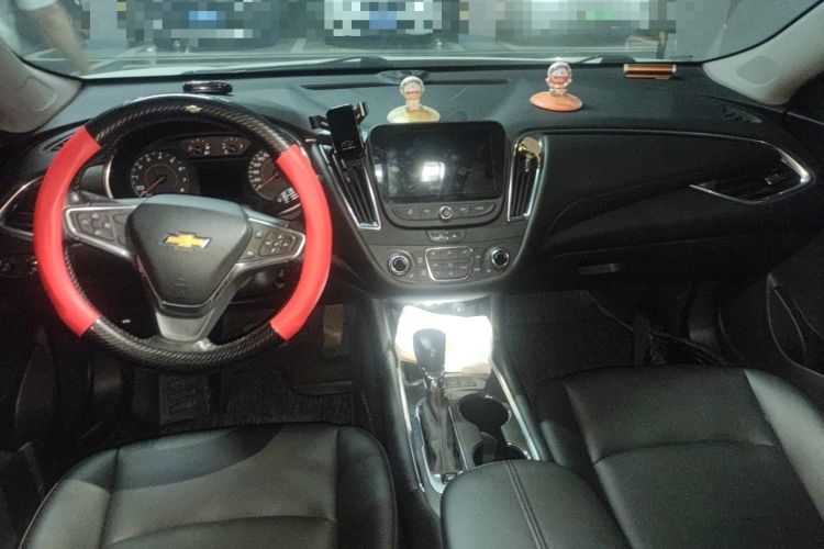Used Chevrolet Malibu XL 2022 535T Automatic Sport Edition Center Console