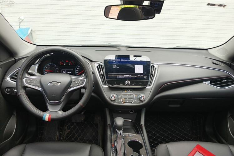 Used Chevrolet Malibu XL 2022 Redline 550T Automatic Sport Edition Center Console