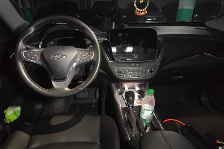 Used Chevrolet Malibu XL 2022 Redline 550T Automatic Sport Edition Center Console