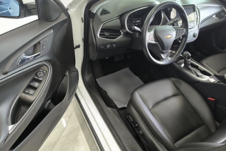 Used Chevrolet Malibu XL 2022 535T Automatic Sport Edition Driver Seat