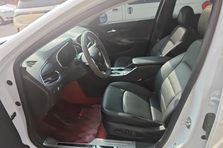 Used Chevrolet Malibu XL 2022 535T Automatic Sport Edition Driver Seat