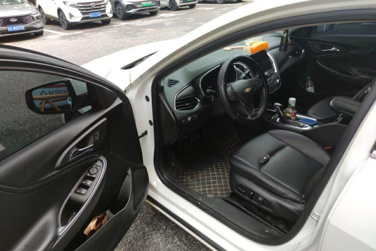Used Chevrolet Malibu XL 2022 535T Automatic Sport Edition Driver Seat
