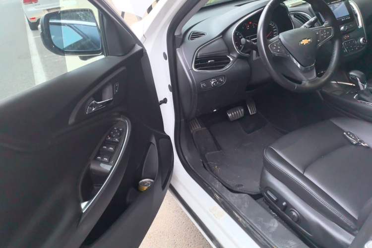 Used Chevrolet Malibu XL 2022 535T Automatic Sport Edition Driver Seat