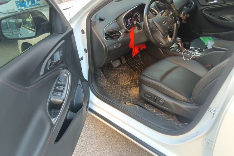 Used Chevrolet Malibu XL 2022 Redline 550T Automatic Sharp Edition – 110th Anniversary Model Driver Seat