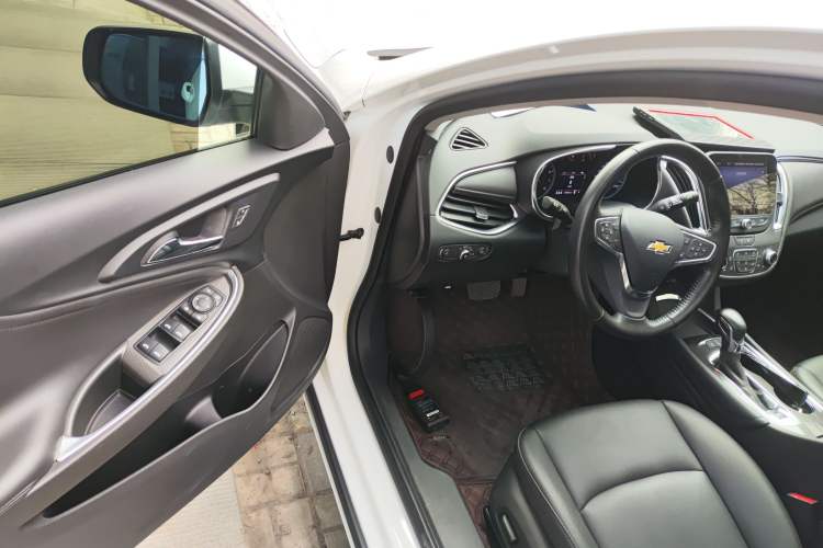 Used Chevrolet Malibu XL 2022 535T Automatic Sport Edition Driver Seat