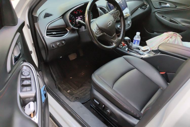 Used Chevrolet Malibu XL 2022 Redline 550T Automatic Sport Edition Driver Seat