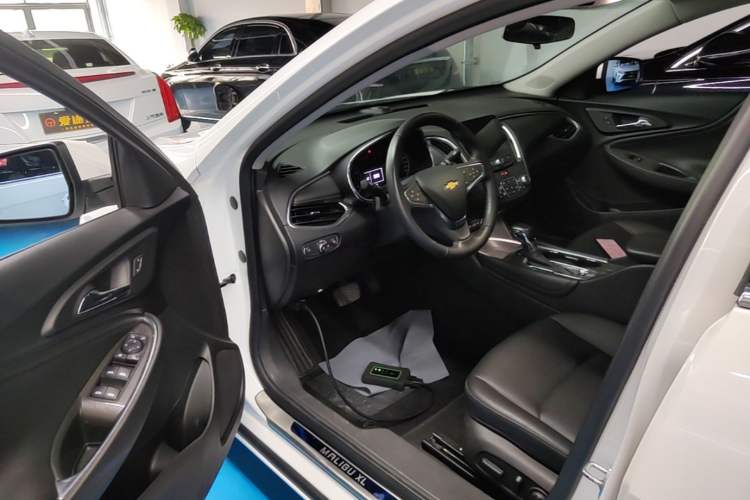 Used Chevrolet Malibu XL 2022 535T Automatic Sport Edition Driver Seat
