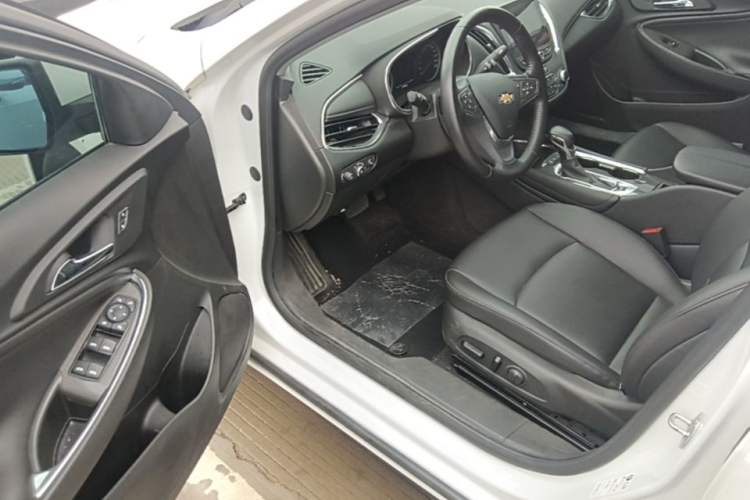 Used Chevrolet Malibu XL 2022 535T Automatic Sport Edition Driver Seat