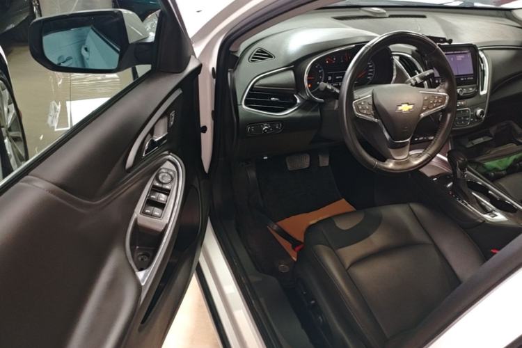 Used Chevrolet Malibu XL 2022 535T Automatic Sport Edition Driver Seat