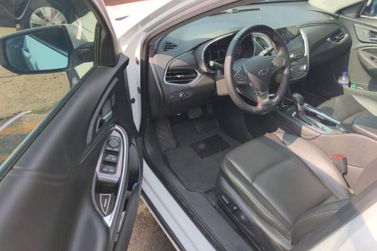 Used Chevrolet Malibu XL 2022 535T Automatic Sport Edition Driver Seat