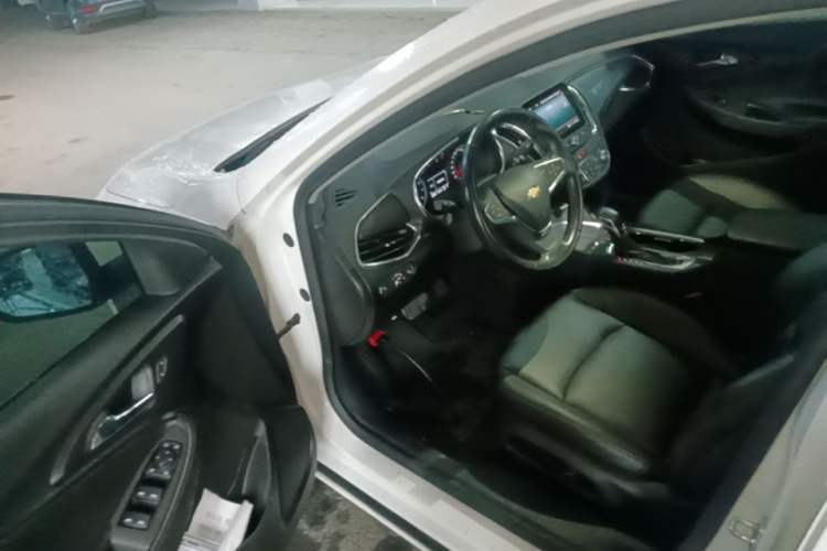 Used Chevrolet Malibu XL 2022 535T Automatic Sport Edition Driver Seat