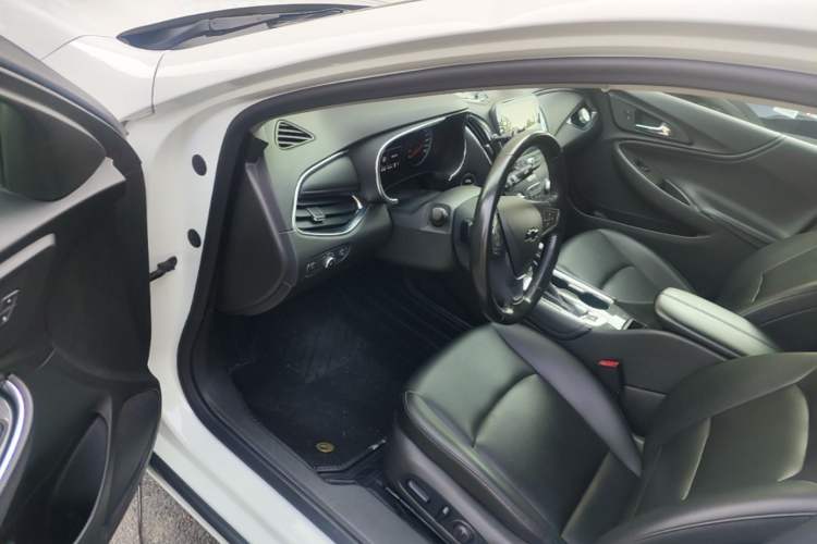 Used Chevrolet Malibu XL 2022 535T Automatic Sport Edition Driver Seat