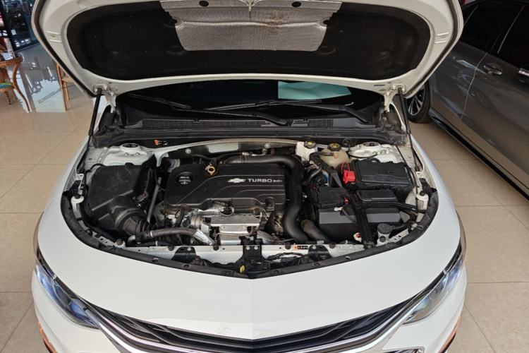 Used Chevrolet Malibu XL 2022 535T Automatic Sport Edition Engine Bay