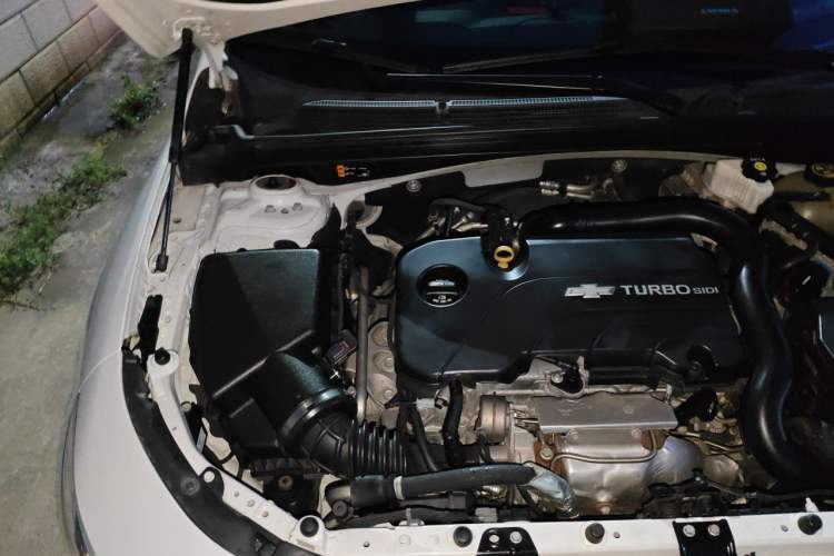 Used Chevrolet Malibu XL 2022 535T Automatic Sport Edition Engine Bay Right
