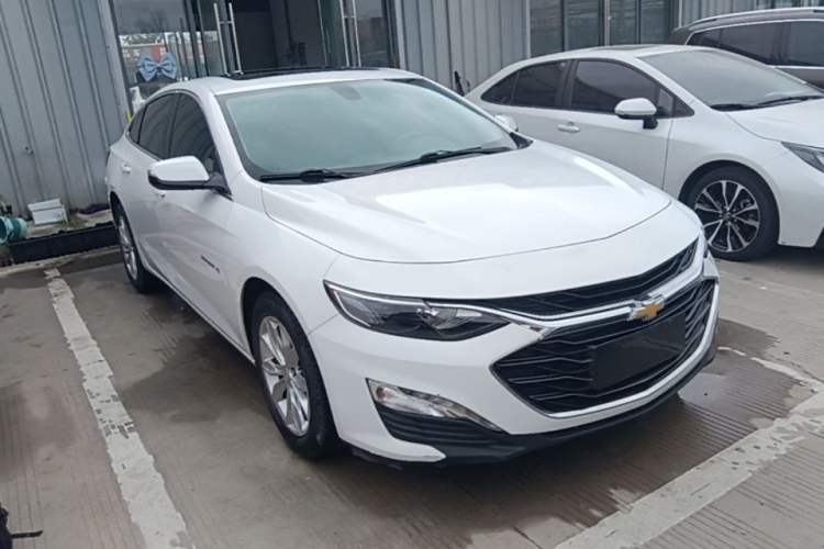Used Chevrolet Malibu XL 2022 535T Automatic Sport Edition Front Right 45 Deg