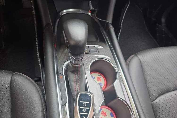 Used Chevrolet Malibu XL 2022 Redline 550T Automatic RuiLian Edition Gear Lever
