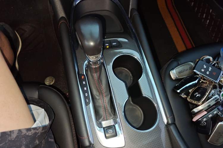 Used Chevrolet Malibu XL 2022 Redline 550T Automatic RuiLian Edition Gear Lever