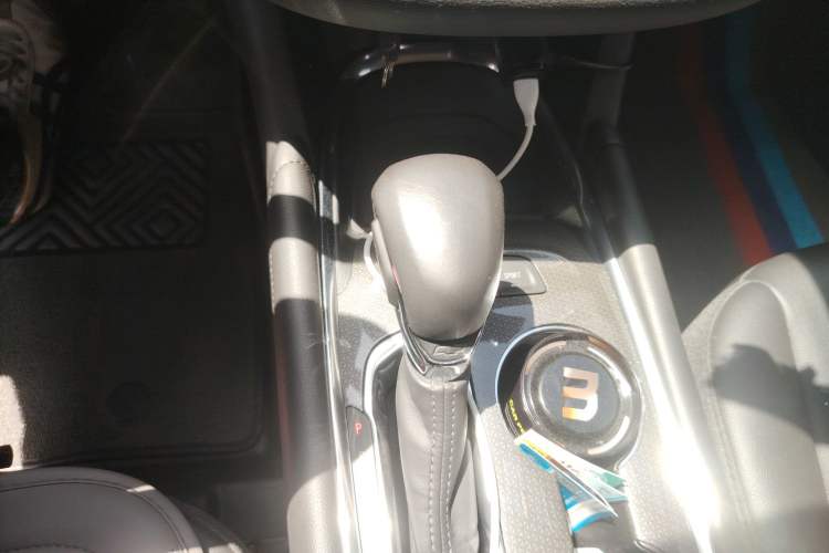 Used Chevrolet Malibu XL 2022 535T Automatic Sport Edition Gear Lever