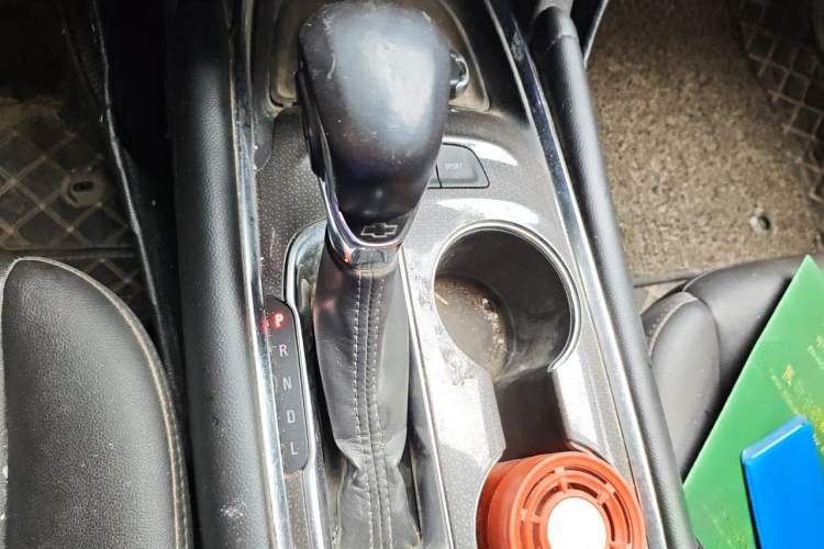 Used Chevrolet Malibu XL 2022 535T Automatic Sport Edition Gear Lever