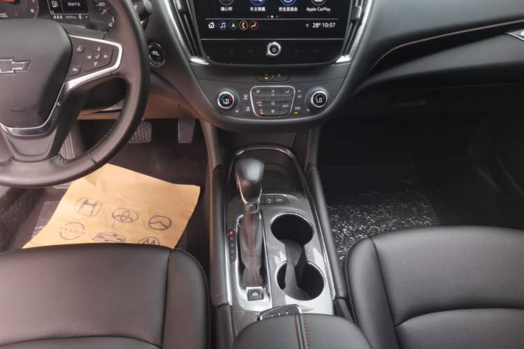 Used Chevrolet Malibu XL 2022 Redline 550T Automatic Sport Edition Gear Lever