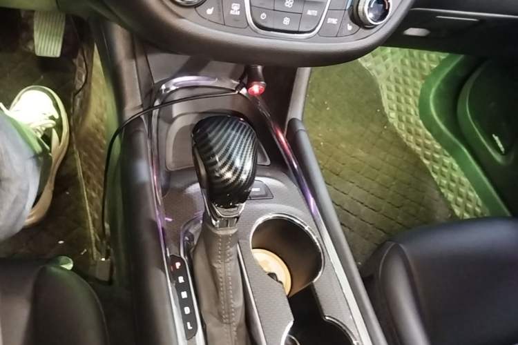 Used Chevrolet Malibu XL 2022 535T Automatic RuiLian Edition Gear Lever