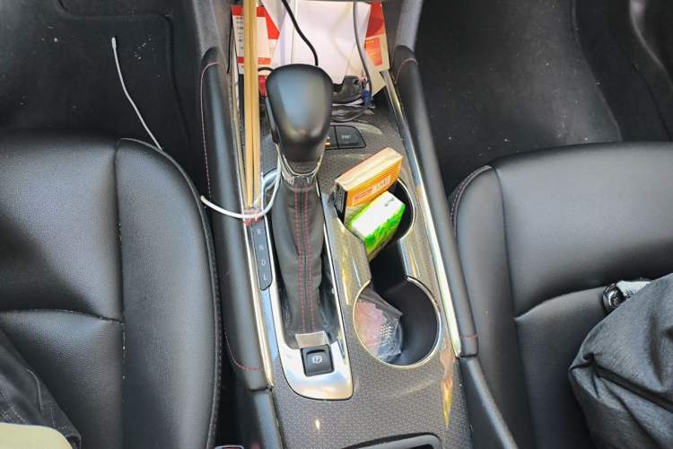 Used Chevrolet Malibu XL 2022 Redline 550T Automatic RuiLian Edition Gear Lever