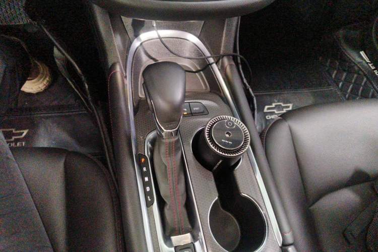 Used Chevrolet Malibu XL 2022 Redline 550T Automatic Sport Edition Gear Lever