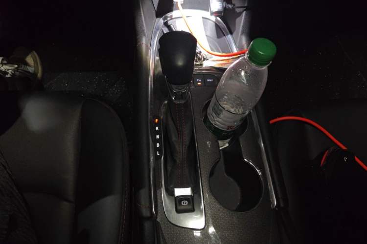 Used Chevrolet Malibu XL 2022 Redline 550T Automatic Sport Edition Gear Lever