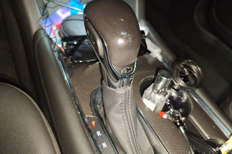 Used Chevrolet Malibu XL 2022 535T Automatic Sport Edition Gear Lever