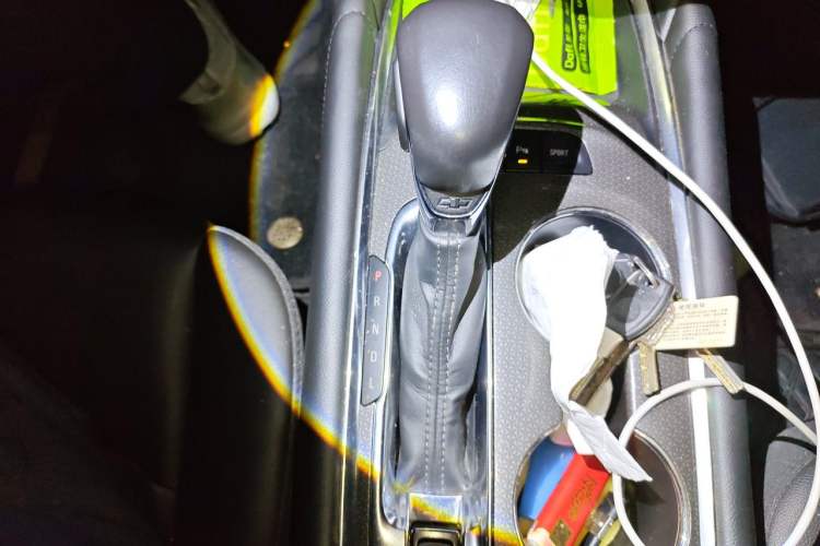 Used Chevrolet Malibu XL 2022 535T Automatic Sport Edition Gear Lever